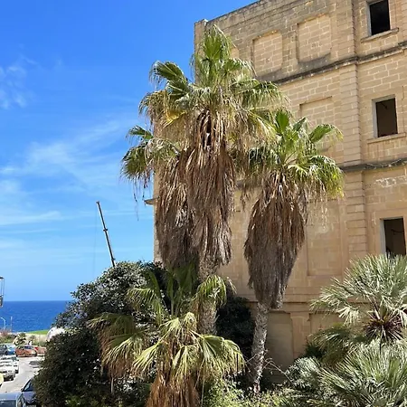Seaview Apartment Sliema