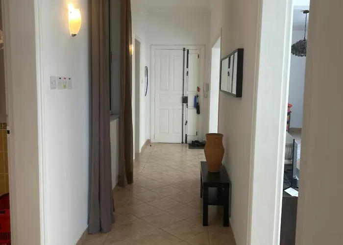 Seaview Апартаменты *